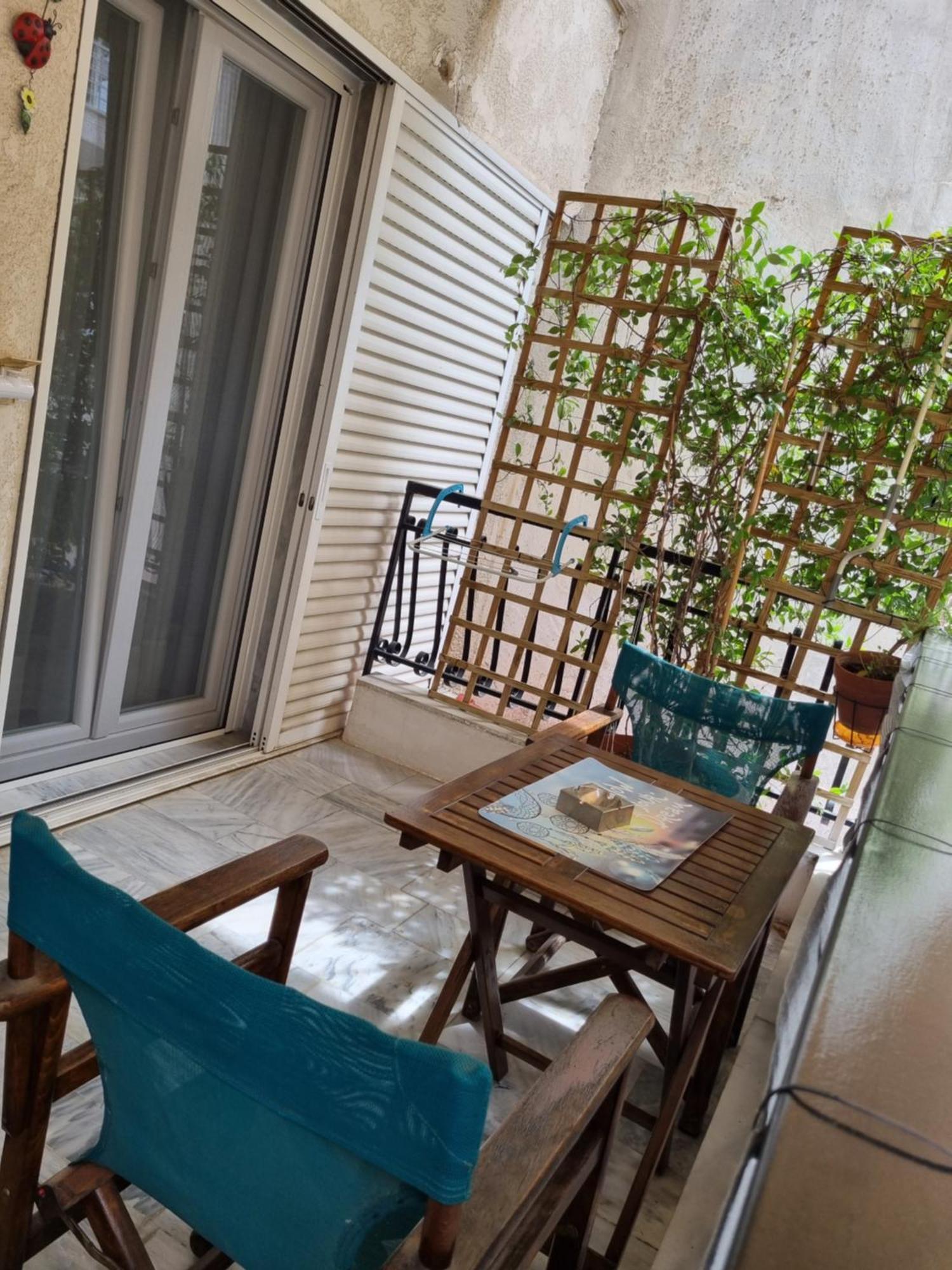 Marie Claire -private Parking * Thessaloniki